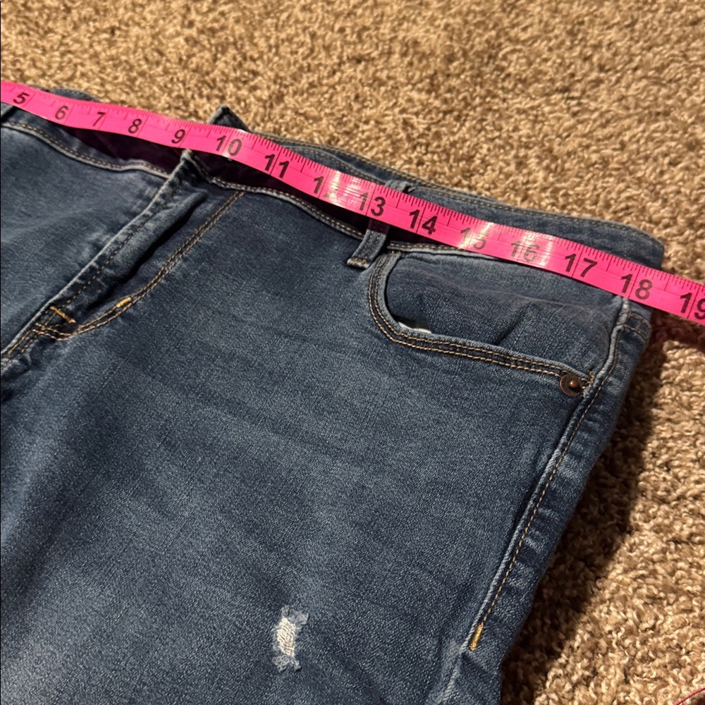 Old Navy Rockstar Midrise distressed stretch jeans (16P) - EUC! - Picture 6 of 9
